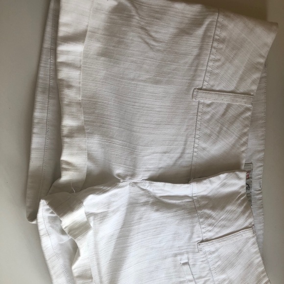 Guess Shorts - Picture 3 of 3